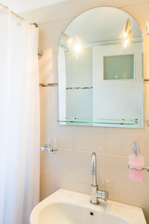 Апартаменты Charmy Petit Flat In Афины Экстерьер фото