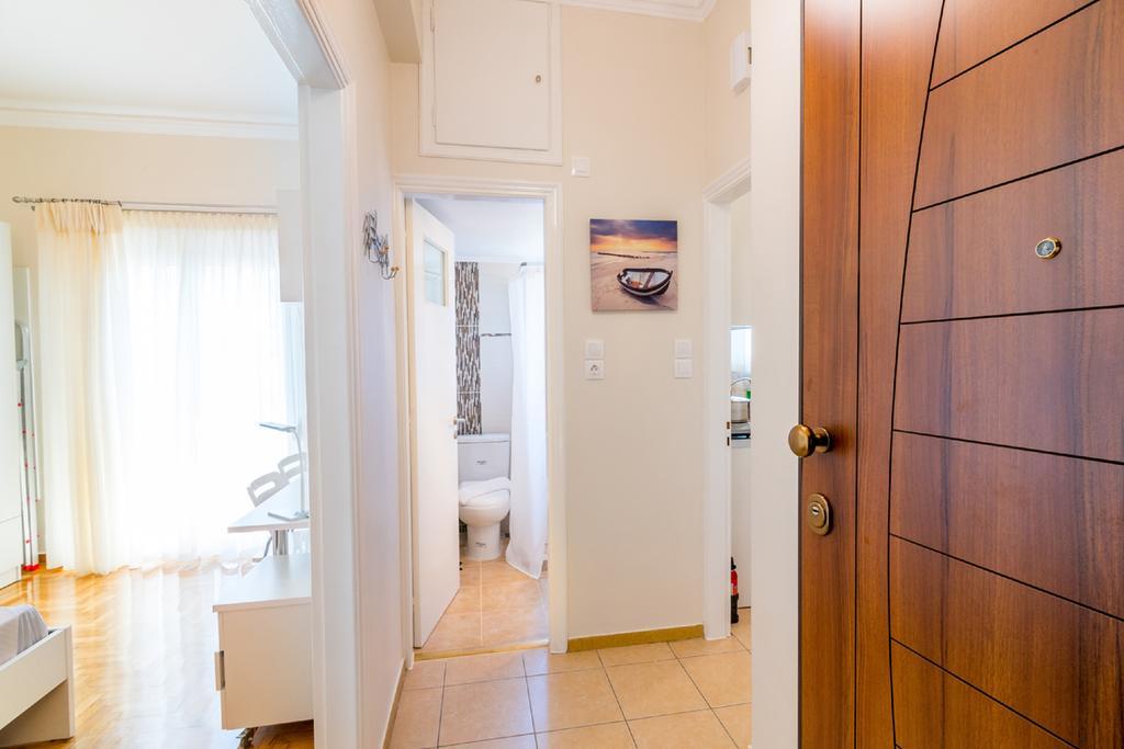 Апартаменты Charmy Petit Flat In Афины Экстерьер фото